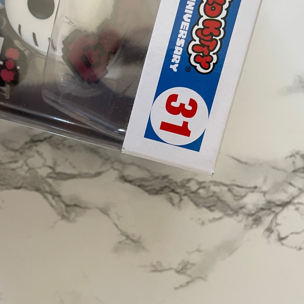 Hello Kitty Funko Pop 31 - Picture 2 of 10